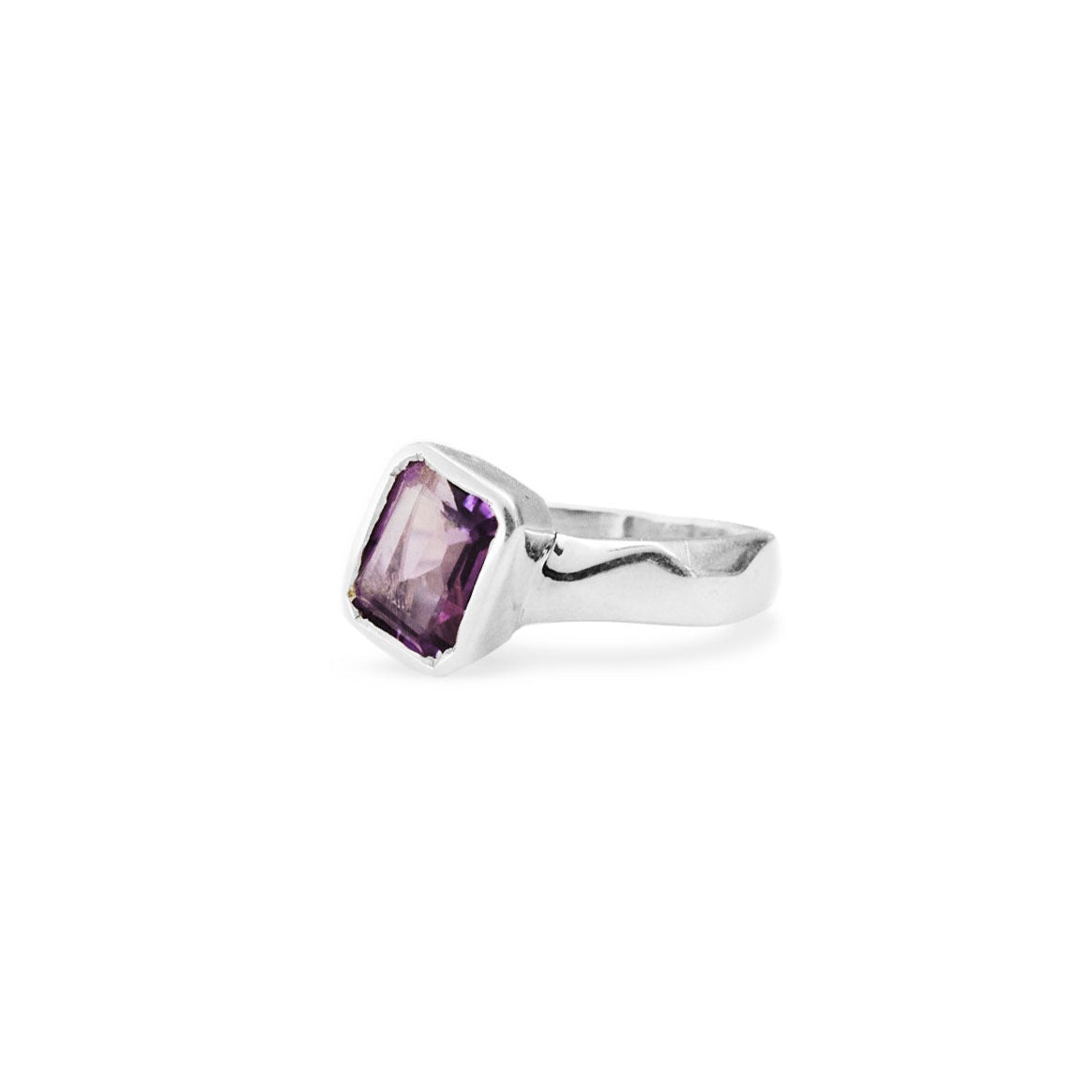 Amethyst Ring side angle