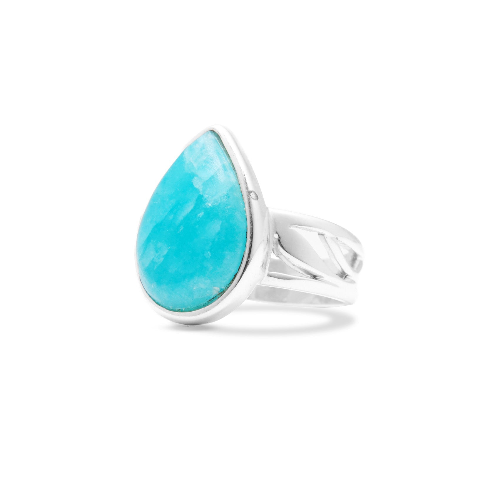 Amazonite cabochon teardrop bezel set
Ring with a filigree band