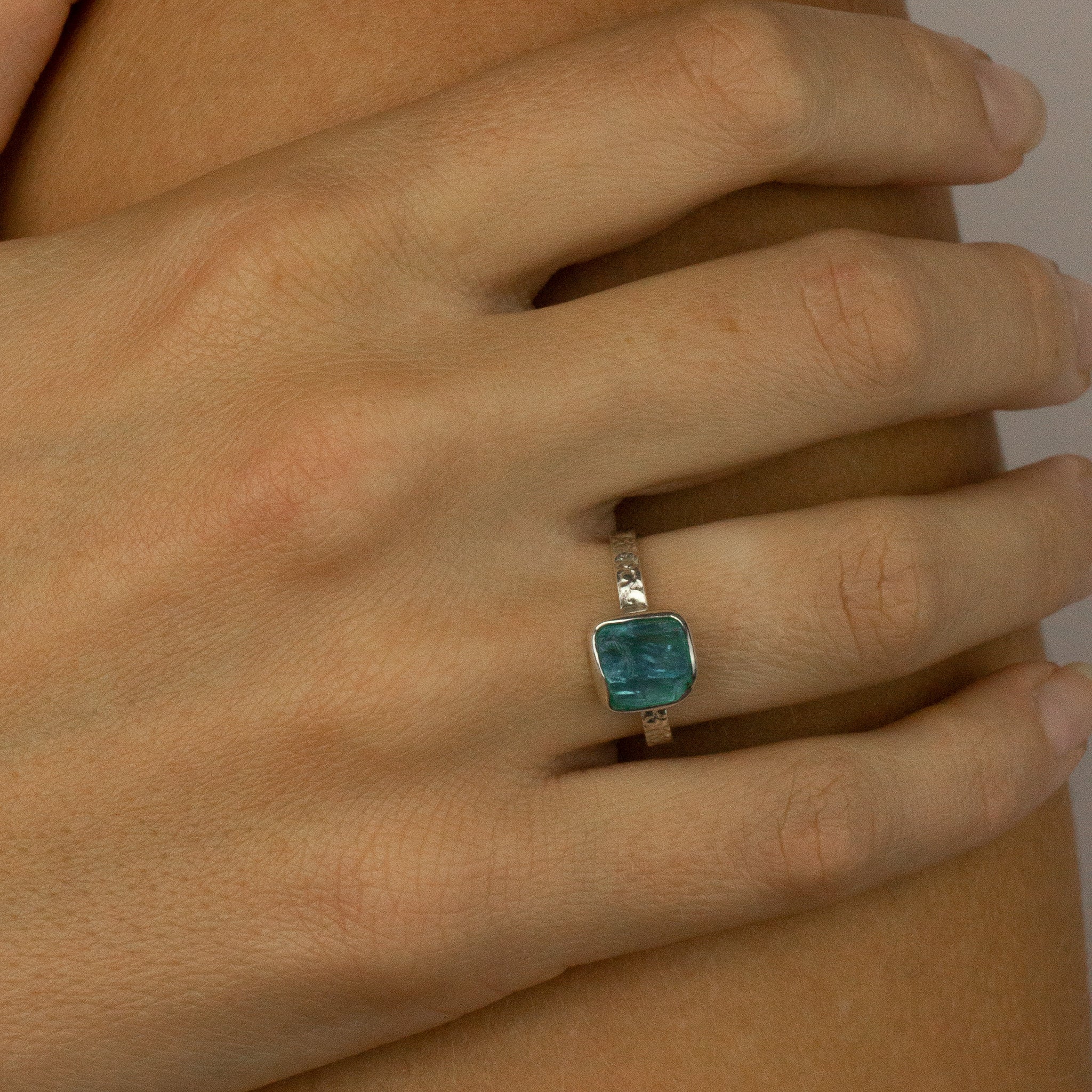 Apatite Ring