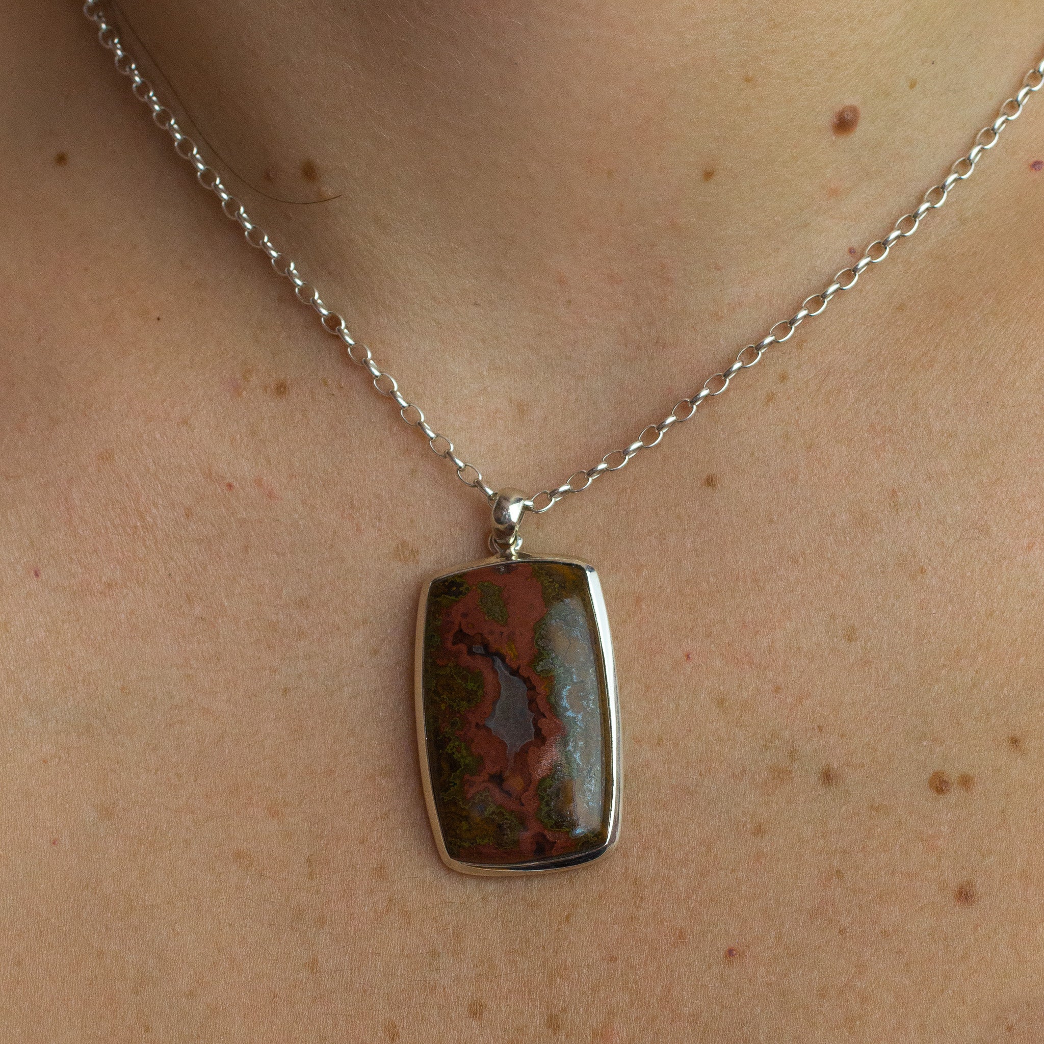moroccan seam agate pendant