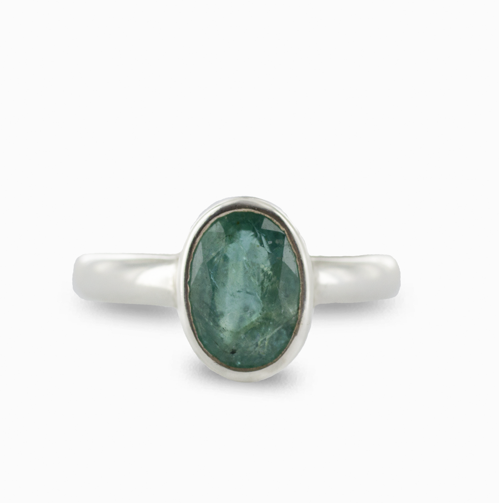 Emerald stone silver ring deals