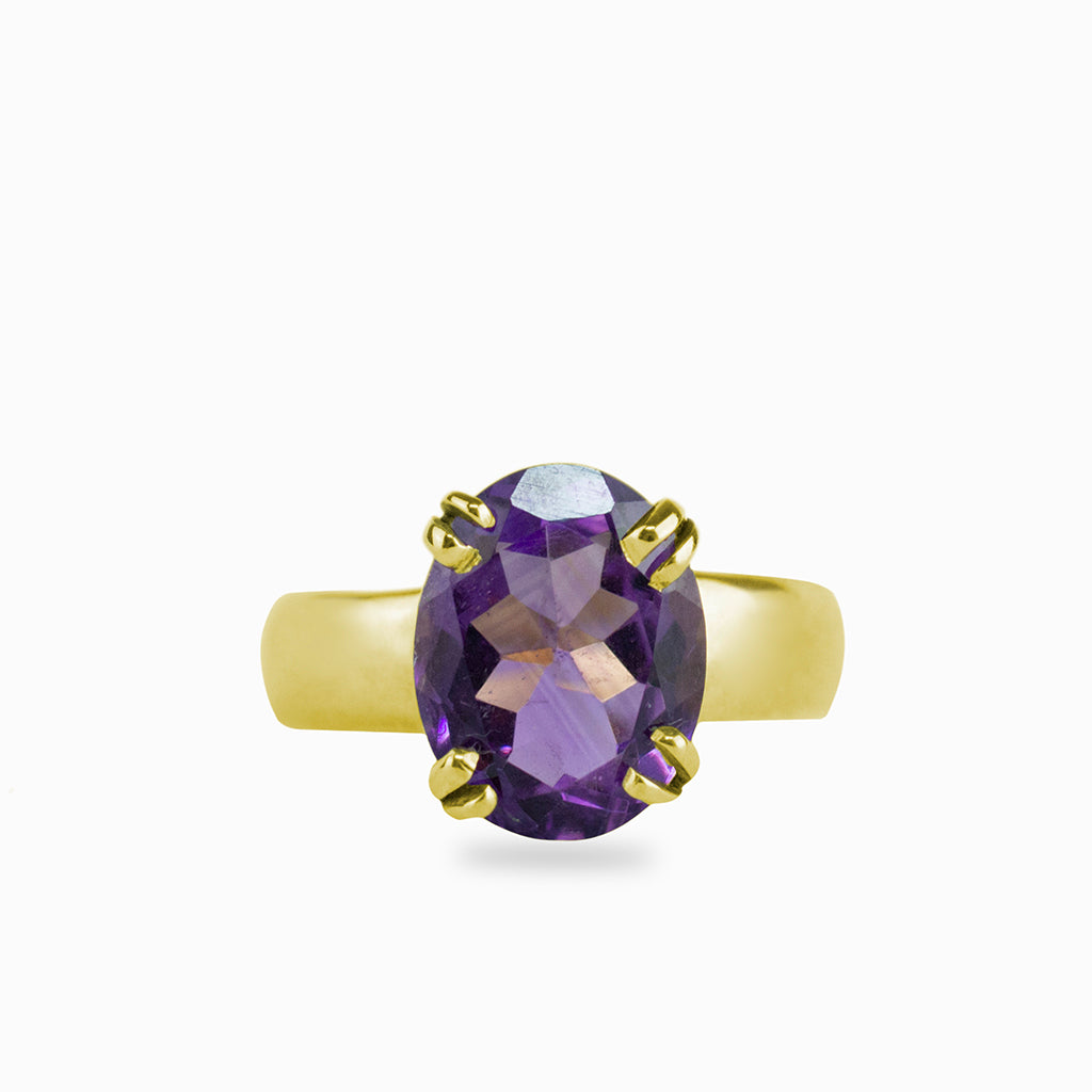 Oval faceted Amethyst ring in yellow golf vermeil 