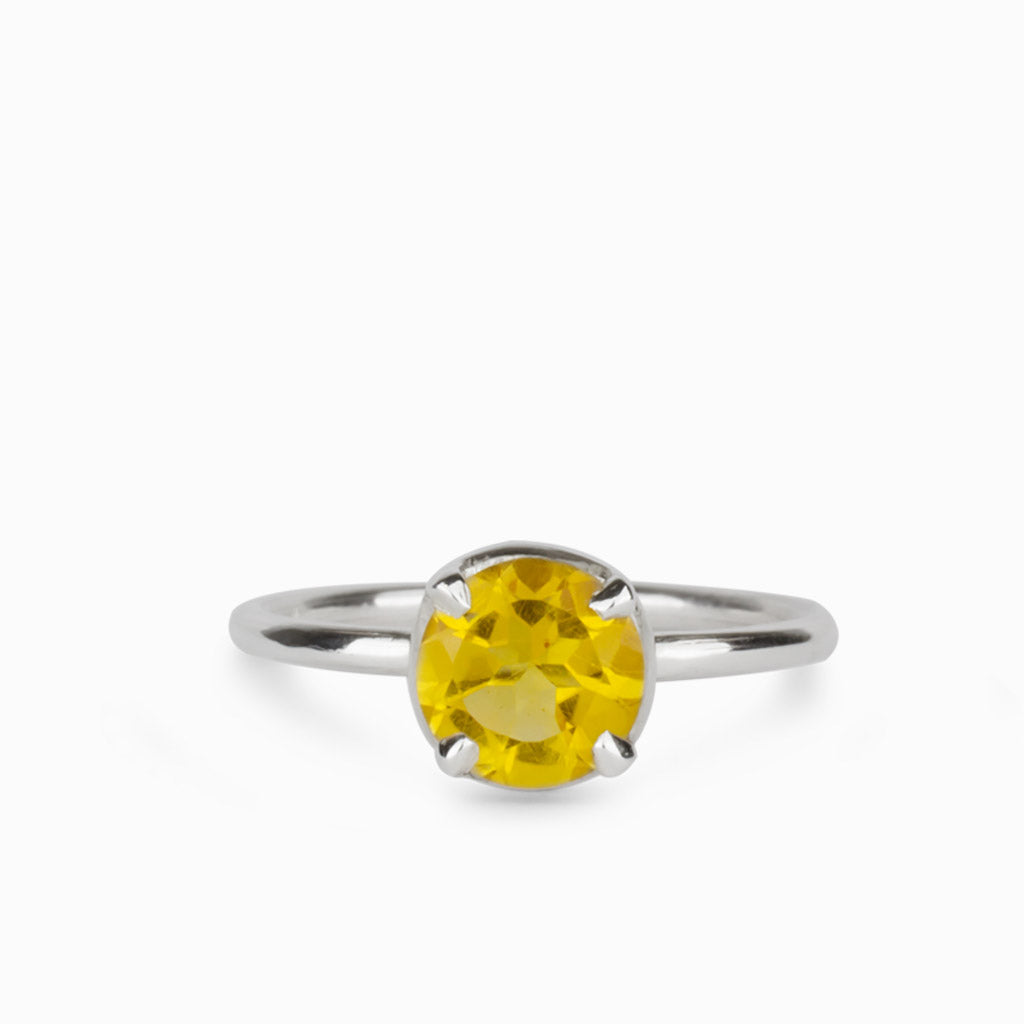 Round shape, claw set Citrine Ring