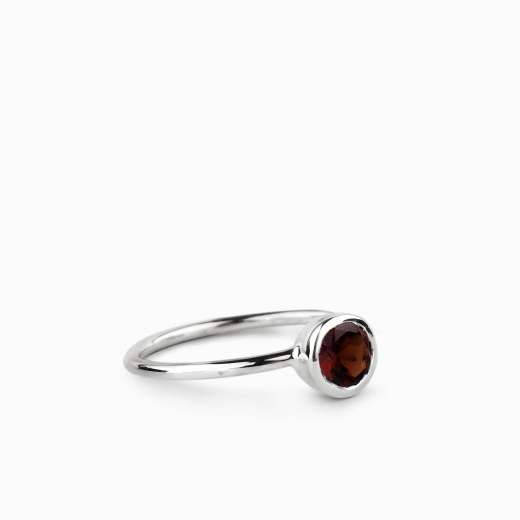 Round shape Almandine Garnet Ring