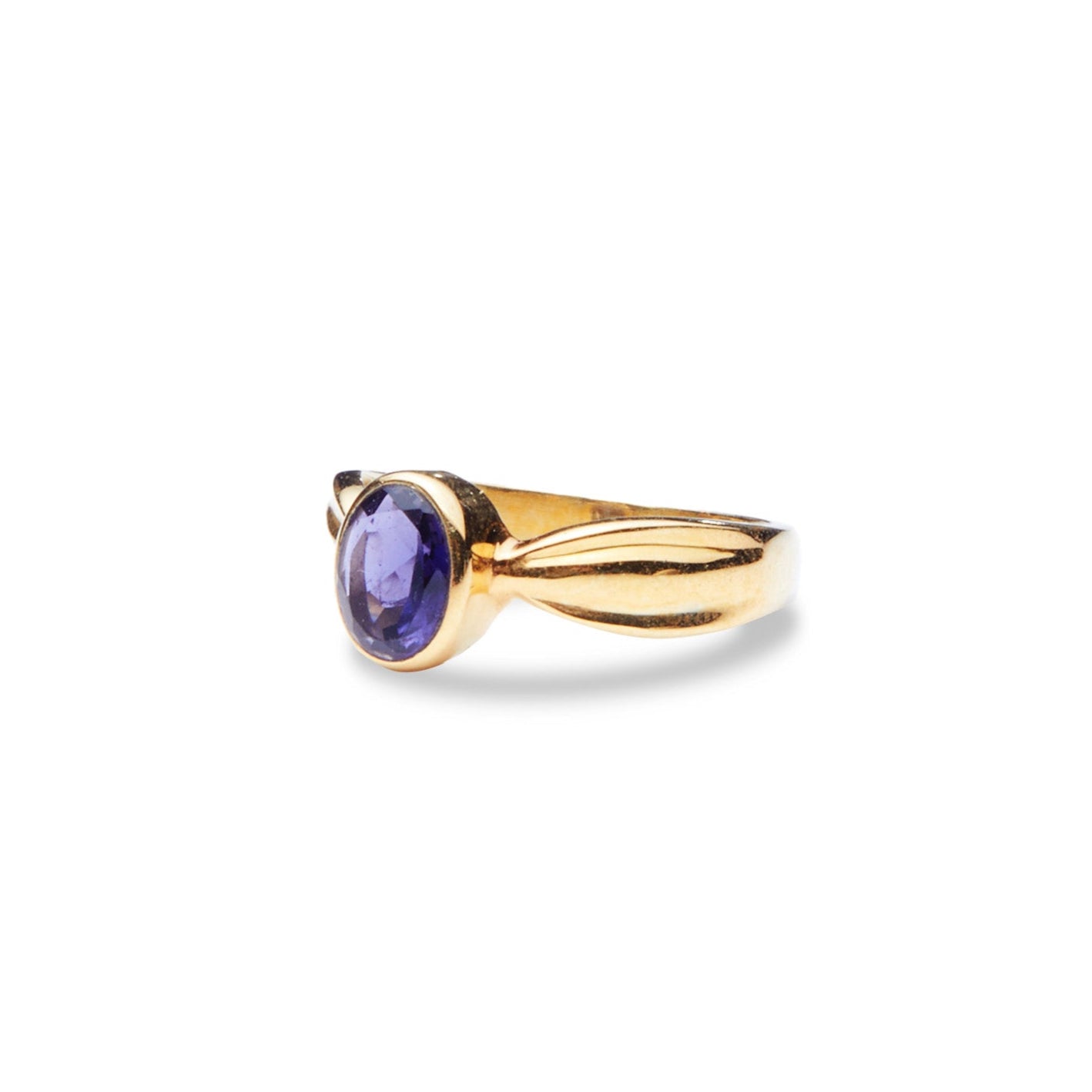 Iolite faceted oval vermeil ring with detailed band 