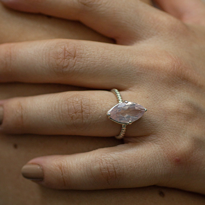 rose quartz faceted marquise claw ring with rope band