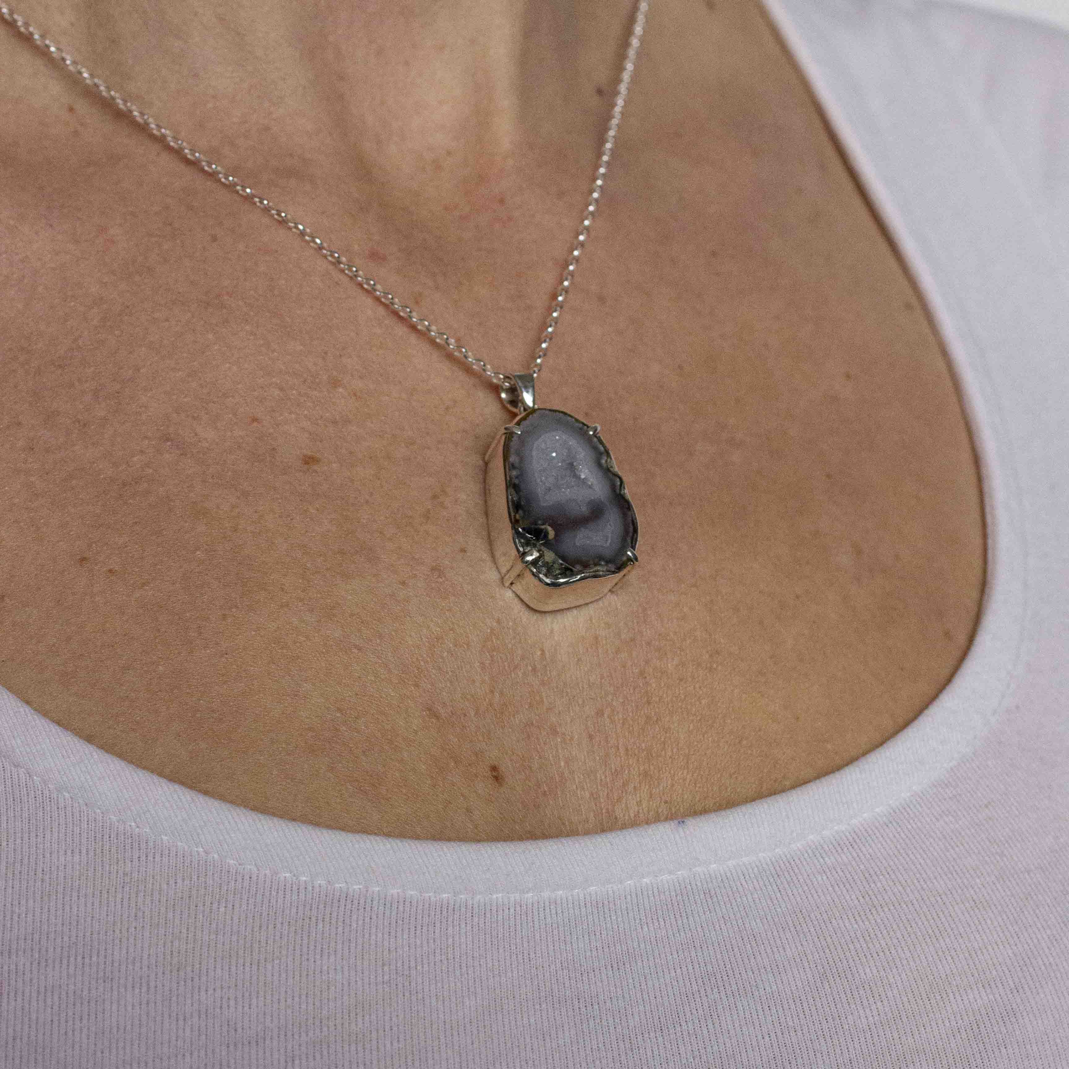 Agate Geode necklace Blue natural crystal 