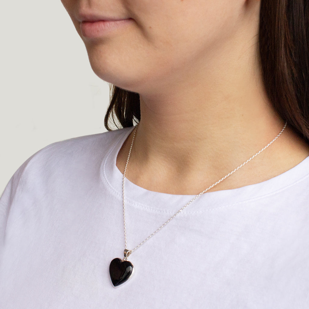 Heart-shaped Black Onyx Necklace